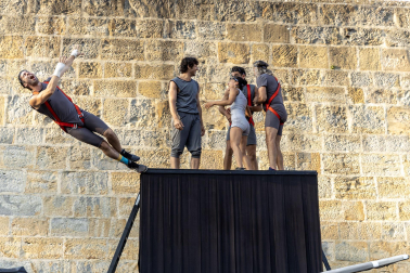 Siroco Circo ofreció su espectáculo 'L'appel du vide'.