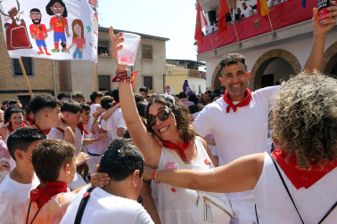 Cohete de inicio de las fiestas de Funes 2024.