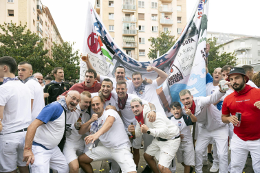 Fotos del cohete de fiestas de Burlada./