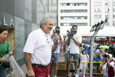 Fotos del cohete de fiestas de Burlada./