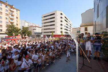 Fotos del cohete de fiestas de Burlada./