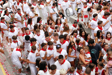 Fotos del cohete de fiestas de Buñuel./