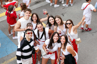 Fotos del cohete de fiestas de Buñuel./