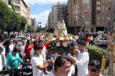 Fotos de la procesión en las fiestas de Burlada