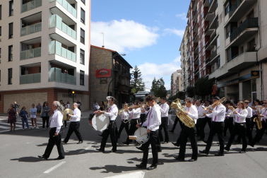 Fotos de la procesión en las fiestas de Burlada