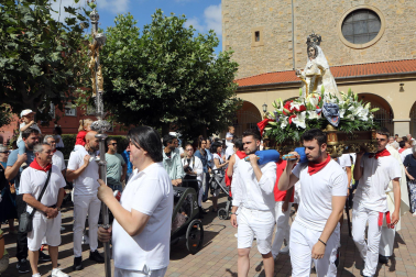 Fotos de la procesión en las fiestas de Burlada
