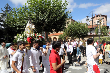 Fotos de la procesión en las fiestas de Burlada
