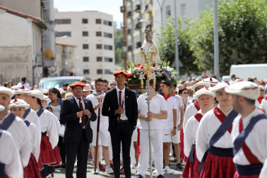 Fotos de la procesión en las fiestas de Burlada