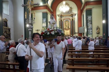 Fotos de la procesión en las fiestas de Burlada