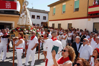Procesión de Santa Ana en las fiestas de Buñuel 2024.