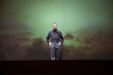 Actuación de José Maya en el Teatro Gaztambide