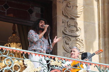 Fotos de las actuaciones de Israel Fernández y Mara Rey en el ciclo 'Calles, balcones y patios' de Flamenco On Fire 2024