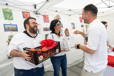 Fotos de la fiesta del tomate feo en Tudela.
