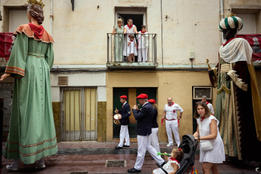Fotos del día grande de fiestas y la procesión de Virgen de la Nieva en Peralta.