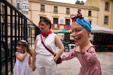 Fotos del día grande de fiestas y la procesión de Virgen de la Nieva en Peralta.