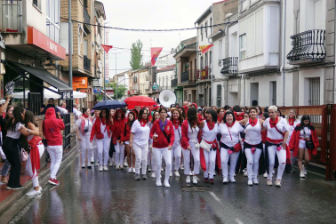 Fotos del Día de la mujer en fiestas de Milagro 2024. /