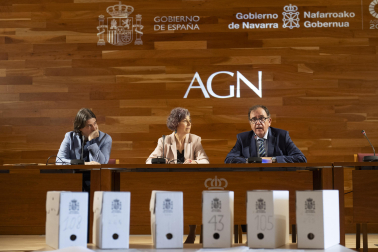 Fotos del traspaso al Archivo de Navarra de 40.000 expedientes de prisiones./