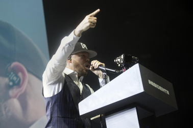 René Pérez, Residente, durante su actuación en el Palau Sant Jordi de Barcelona en el arranque de su gira mundial 2024