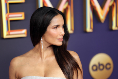 Alfombra roja, ceremonia y galardonados en la 76 edición de los Premios Emmy celebrada en Los Ángeles