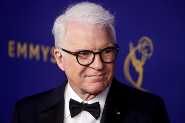 Alfombra roja, ceremonia y galardonados en la 76 edición de los Premios Emmy celebrada en Los Ángeles