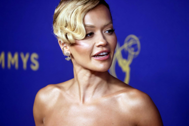 Alfombra roja, ceremonia y galardonados en la 76 edición de los Premios Emmy celebrada en Los Ángeles