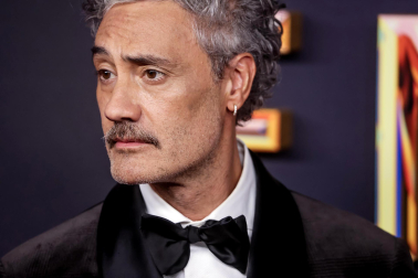 Alfombra roja, ceremonia y galardonados en la 76 edición de los Premios Emmy celebrada en Los Ángeles