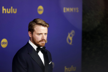 Alfombra roja, ceremonia y galardonados en la 76 edición de los Premios Emmy celebrada en Los Ángeles