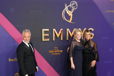 Alfombra roja, ceremonia y galardonados en la 76 edición de los Premios Emmy celebrada en Los Ángeles
