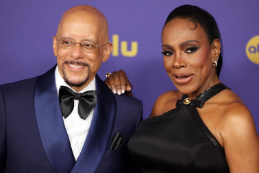 Alfombra roja, ceremonia y galardonados en la 76 edición de los Premios Emmy celebrada en Los Ángeles