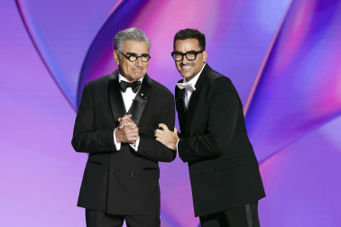 Alfombra roja, ceremonia y galardonados en la 76 edición de los Premios Emmy celebrada en Los Ángeles