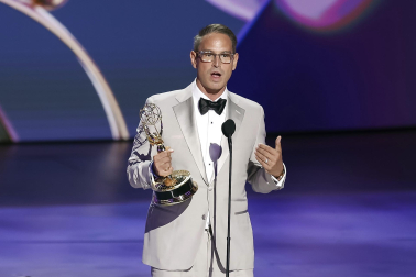 Alfombra roja, ceremonia y galardonados en la 76 edición de los Premios Emmy celebrada en Los Ángeles