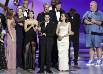 Alfombra roja, ceremonia y galardonados en la 76 edición de los Premios Emmy celebrada en Los Ángeles