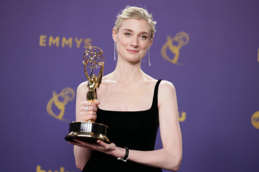 Alfombra roja, ceremonia y galardonados en la 76 edición de los Premios Emmy celebrada en Los Ángeles
