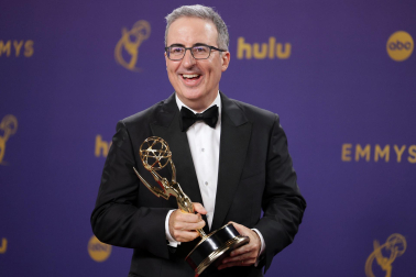 Alfombra roja, ceremonia y galardonados en la 76 edición de los Premios Emmy celebrada en Los Ángeles