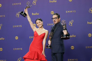 Alfombra roja, ceremonia y galardonados en la 76 edición de los Premios Emmy celebrada en Los Ángeles