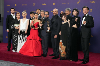 Alfombra roja, ceremonia y galardonados en la 76 edición de los Premios Emmy celebrada en Los Ángeles