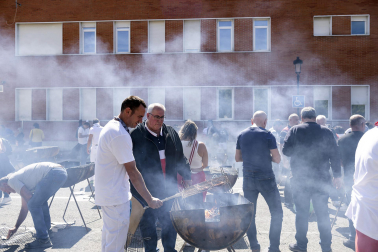 Fotos de la costillada popular de las fiestas de Huarte