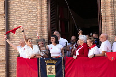Fotos del cohete de inicio de fiestas de Corella