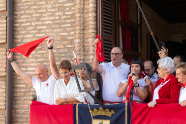 Fotos del cohete de inicio de fiestas de Corella