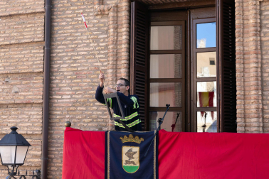 Fotos del cohete de inicio de fiestas de Corella