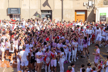 Fotos del cohete de inicio de fiestas de Corella