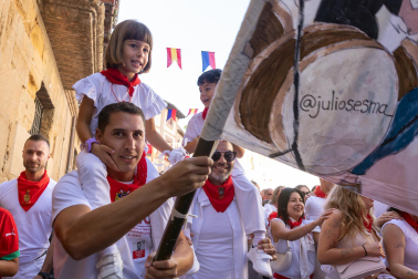 Fotos del cohete de inicio de fiestas de Corella