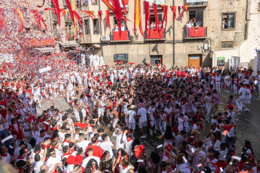 Fotos del cohete de inicio de fiestas de Corella