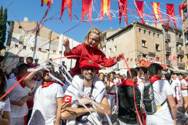 Fotos del cohete de inicio de fiestas de Corella