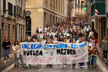 Fotos de la marcha de la educación pública en Navarra