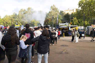 Continúa la gran afluencia de publico en The Champions Burger