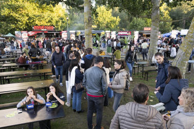 Continúa la gran afluencia de publico en The Champions Burger