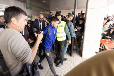 Llegada del Barcelona a Pamplona./