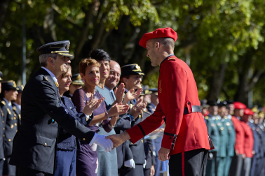 Fotos de la celebración de la festividad de la Policía Nacional en Navarra.