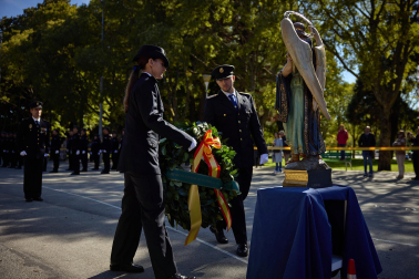 Fotos de la celebración de la festividad de la Policía Nacional en Navarra.